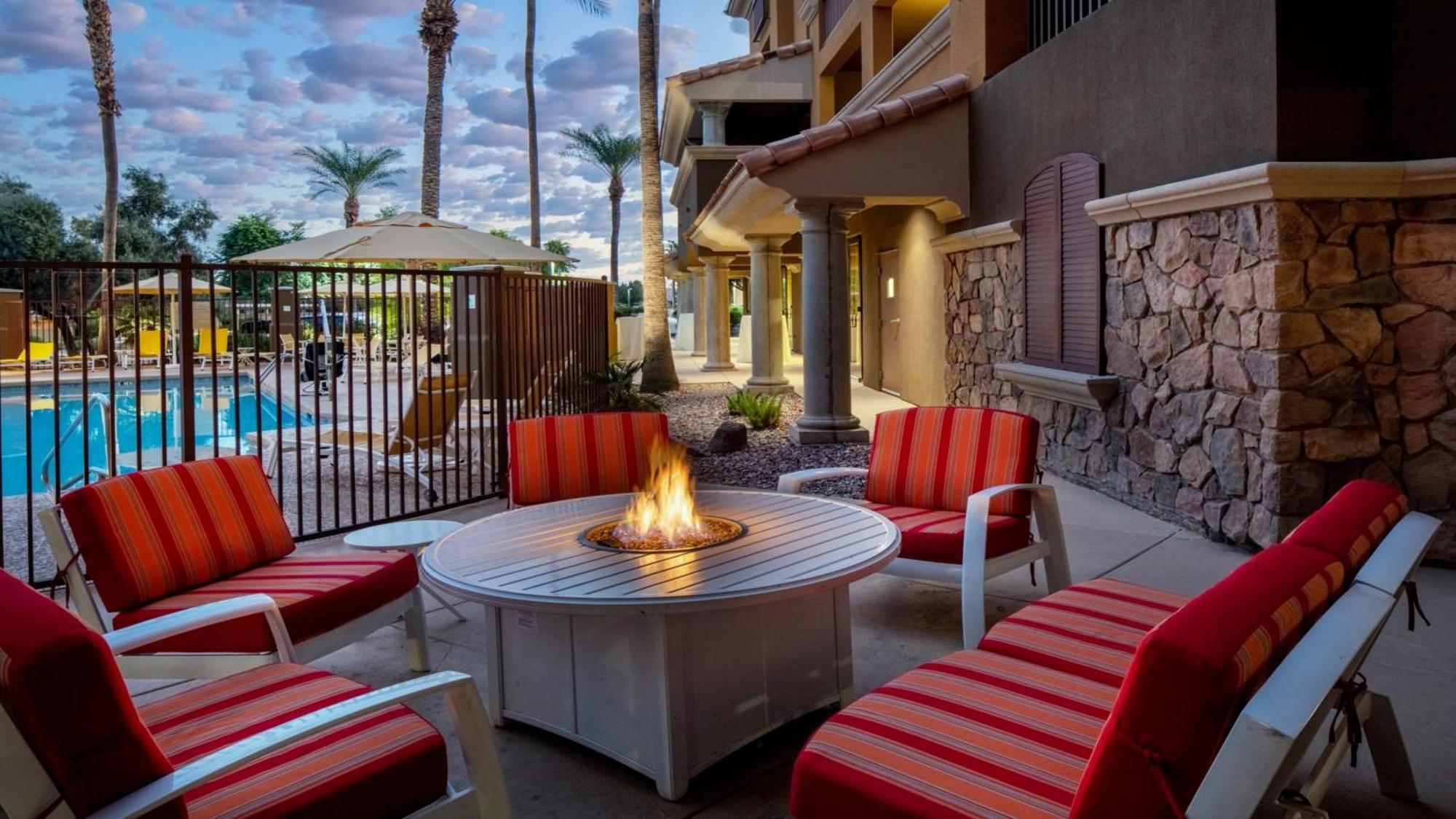 Holiday Inn Phoenix/Chandler By Ihg Екстериор снимка