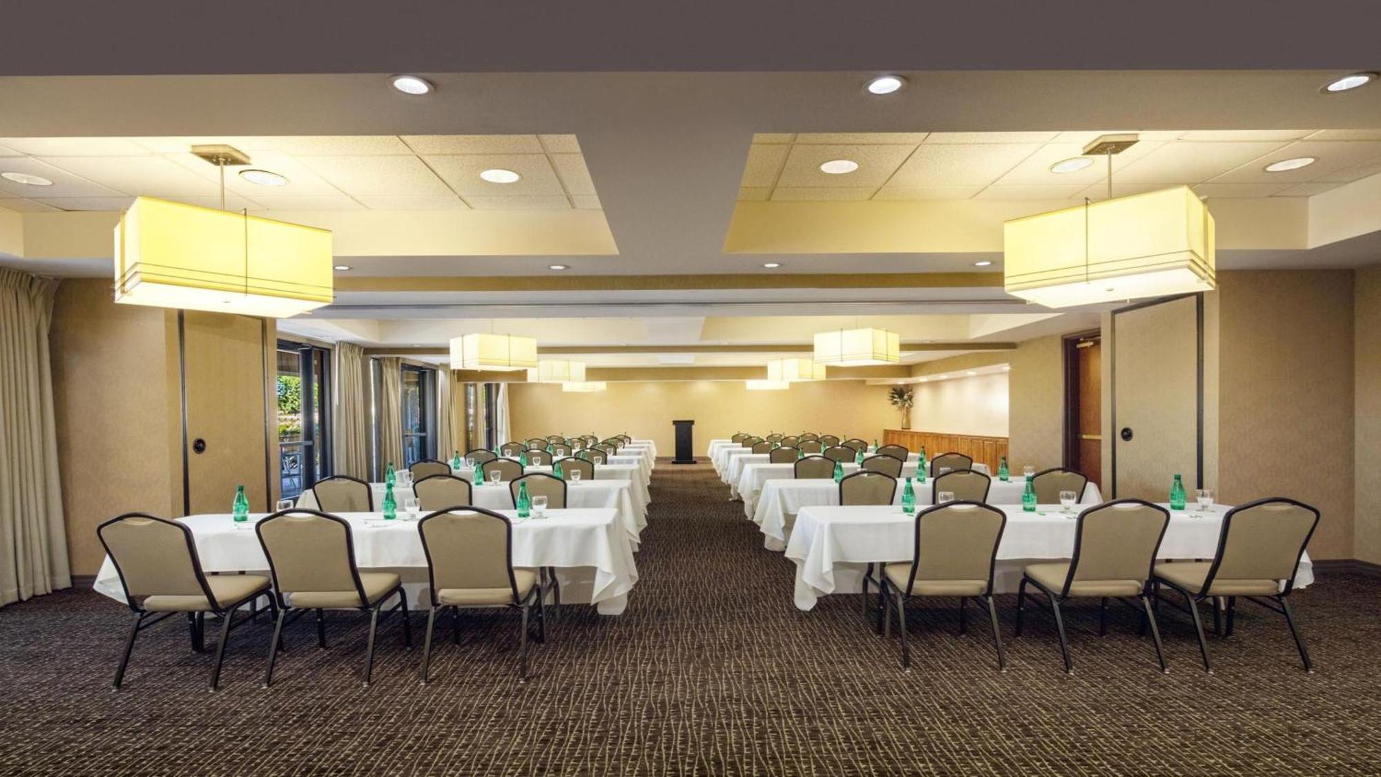 Holiday Inn Phoenix/Chandler By Ihg Екстериор снимка